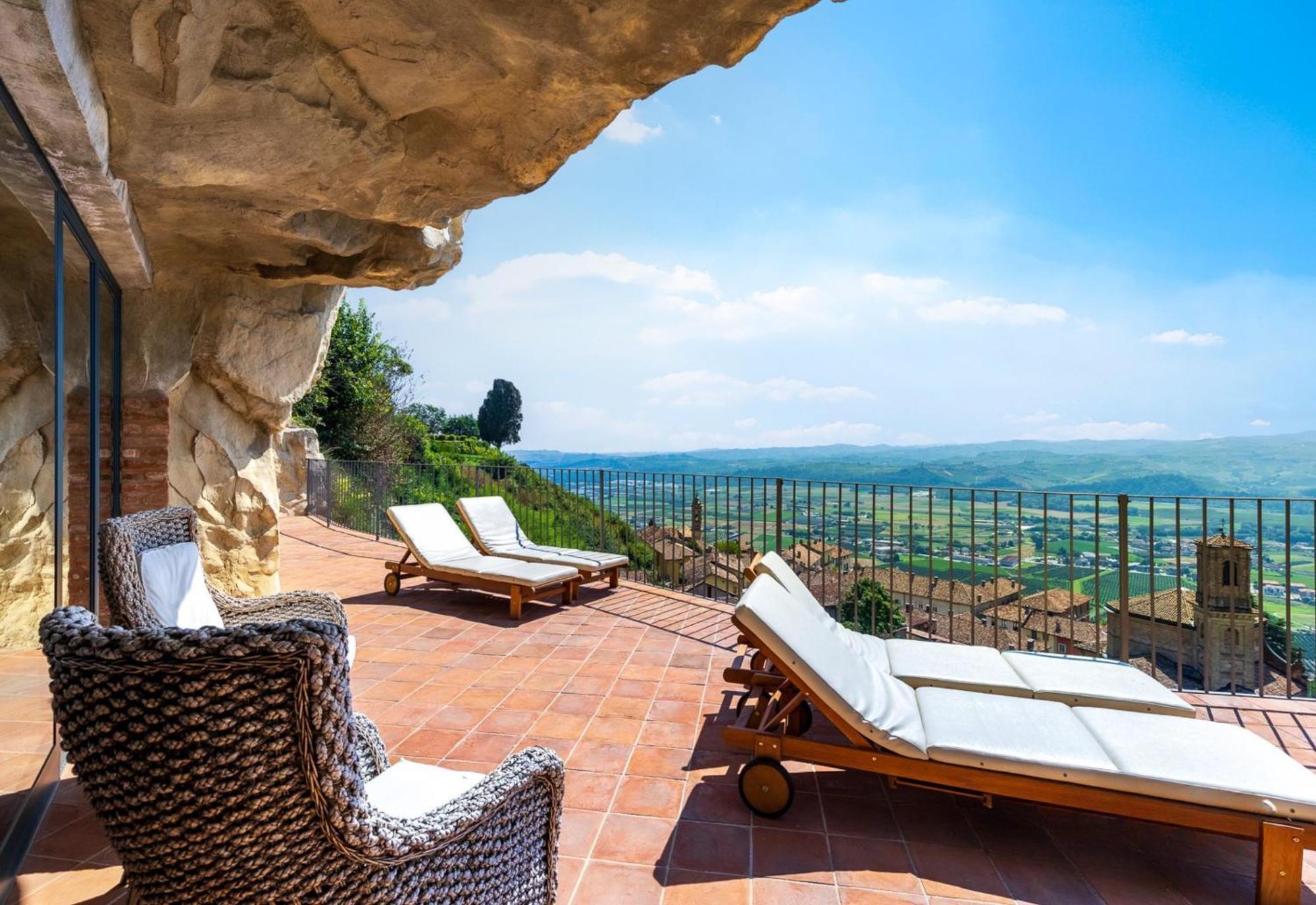 Castello Di Guarene Hotel Exterior foto