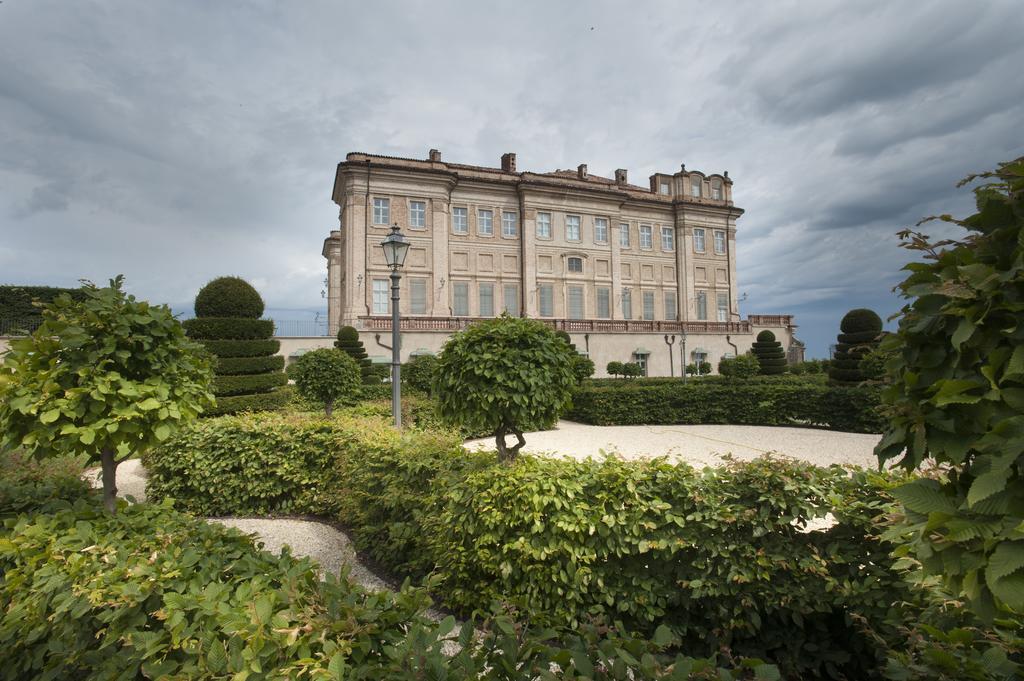 Castello Di Guarene Hotel Exterior foto